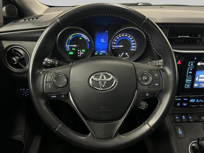 Toyota Auris vaihtoauto