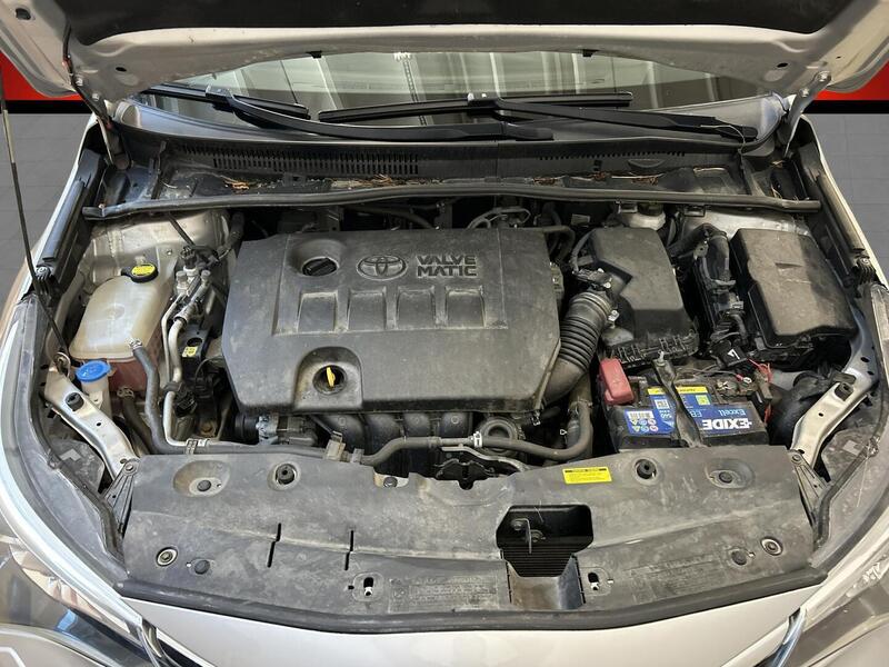 Toyota Avensis vaihtoauto