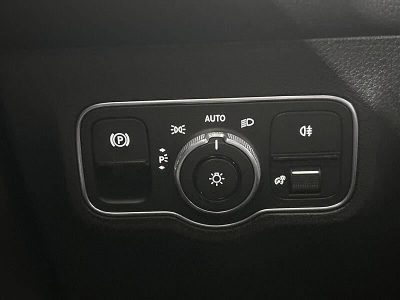 Mercedes-Benz EQB vaihtoauto