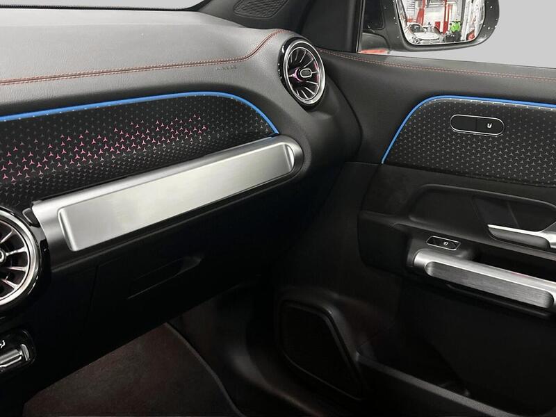 Mercedes-Benz EQB vaihtoauto