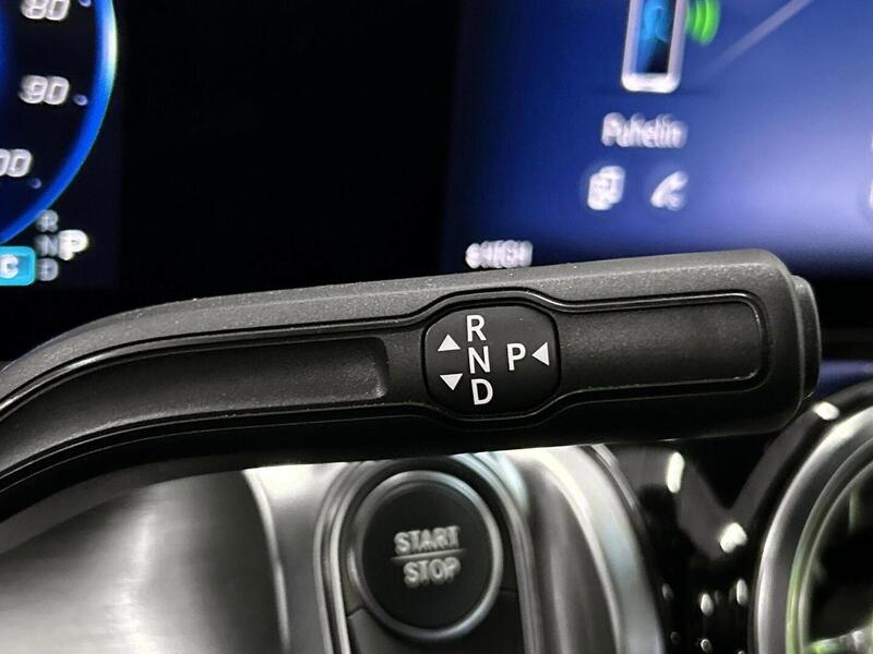 Mercedes-Benz EQB vaihtoauto