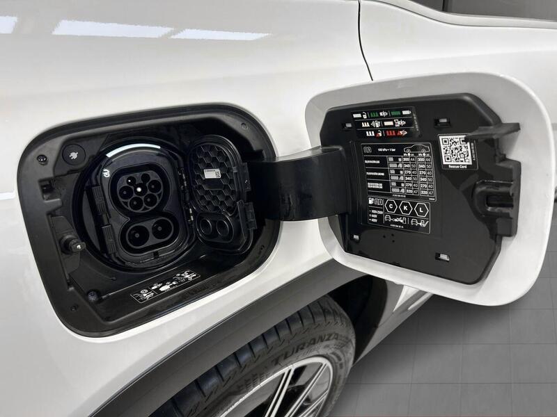 Mercedes-Benz EQB vaihtoauto