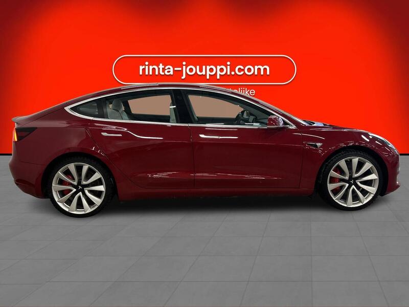 Tesla Model 3 vaihtoauto
