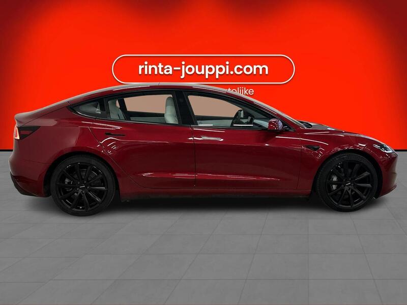 Tesla Model 3 vaihtoauto