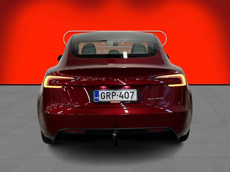 Tesla Model 3 vaihtoauto