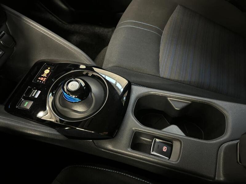 Nissan Leaf vaihtoauto