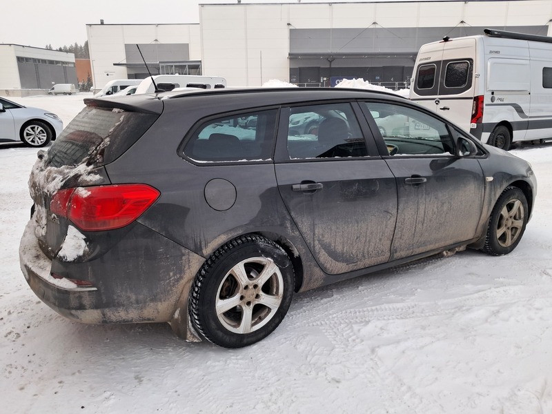 Opel Astra vaihtoauto