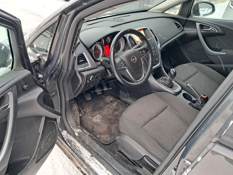 Opel Astra vaihtoauto