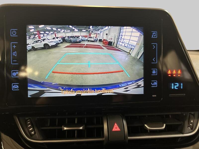 Toyota C-HR vaihtoauto