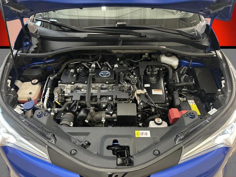 Toyota C-HR vaihtoauto