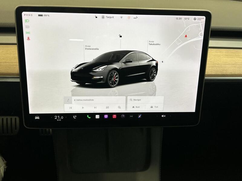Tesla Model 3 vaihtoauto