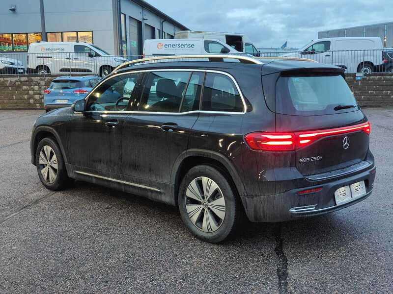 Mercedes-Benz EQB vaihtoauto
