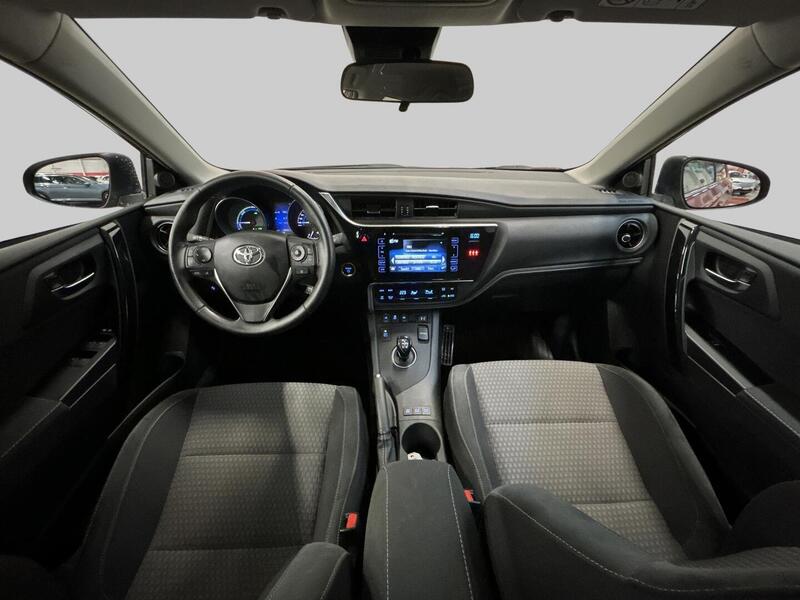 Toyota Auris vaihtoauto