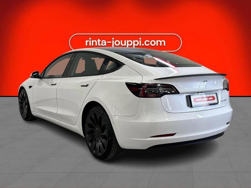 Tesla Model 3 vaihtoauto