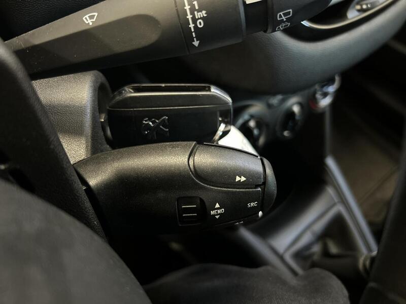 Peugeot 208 vaihtoauto