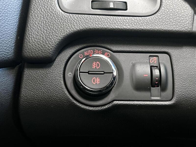 Opel Insignia vaihtoauto