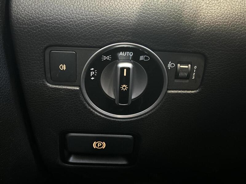 Mercedes-Benz SLC vaihtoauto