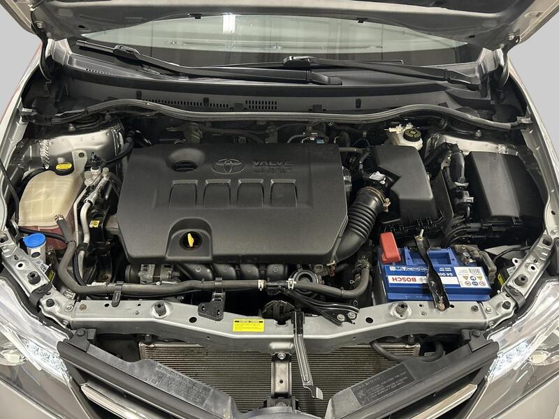 Toyota Auris vaihtoauto