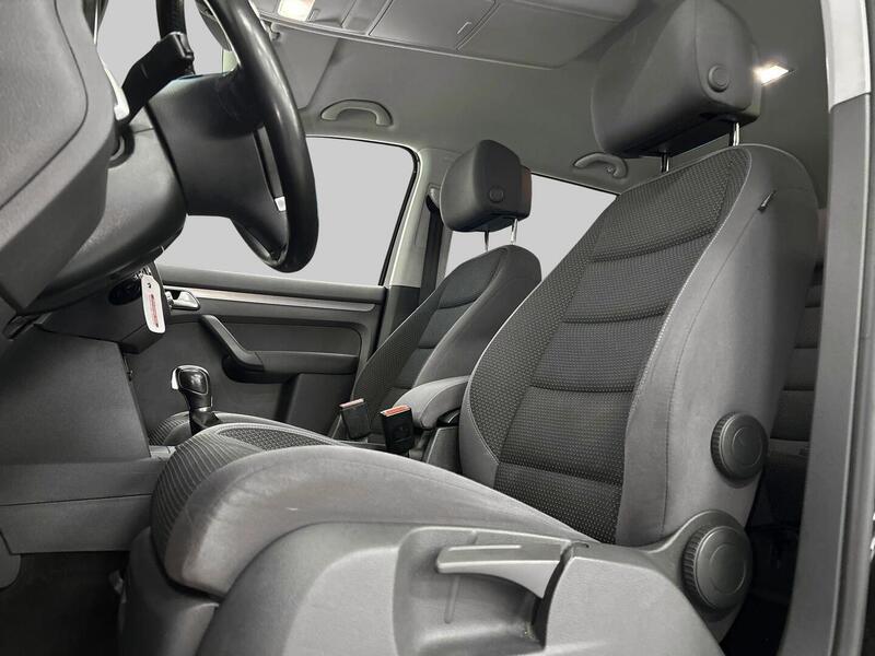 Volkswagen Touran vaihtoauto