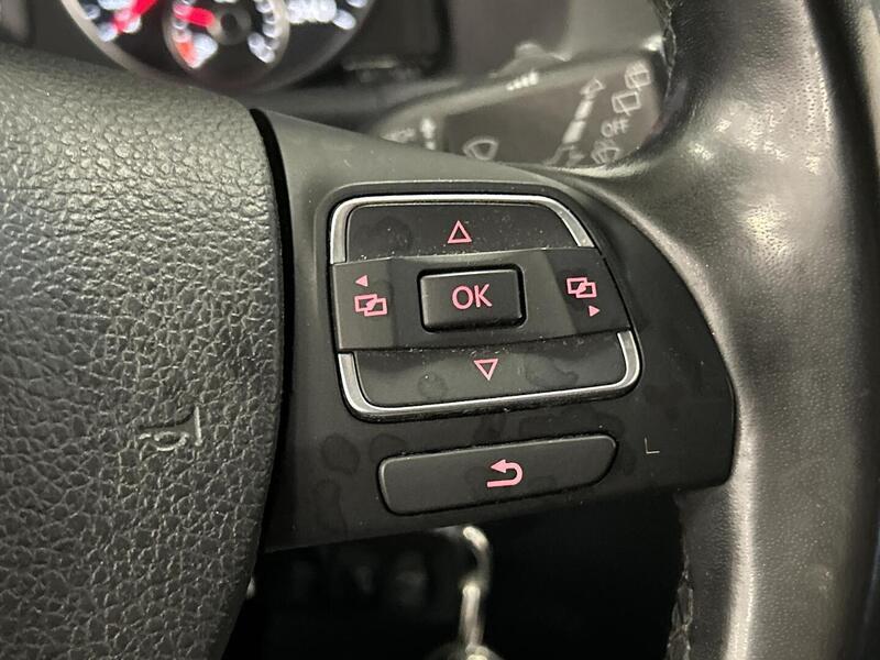 Volkswagen Touran vaihtoauto