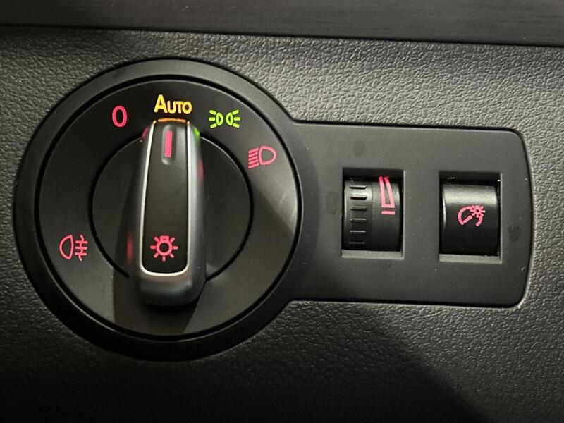 Volkswagen Touran vaihtoauto