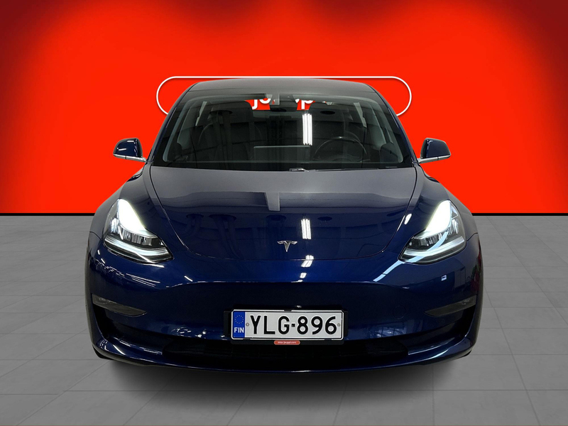 Tesla Model 3 vaihtoauto