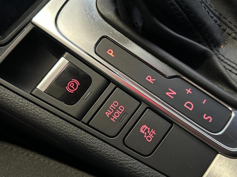 Volkswagen Passat CC vaihtoauto