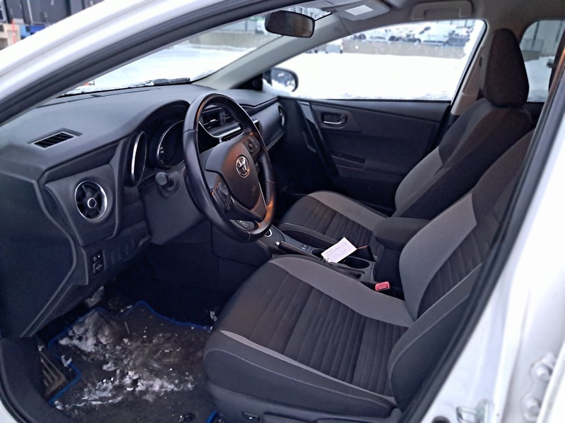 Toyota Auris vaihtoauto