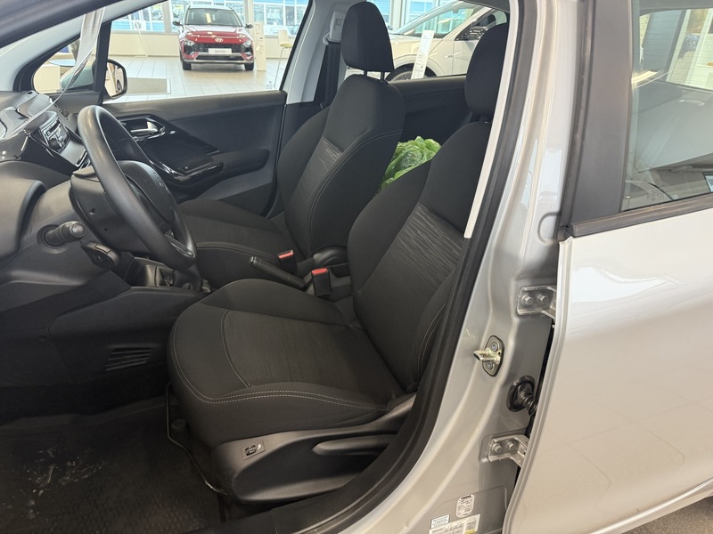 Peugeot 208 vaihtoauto