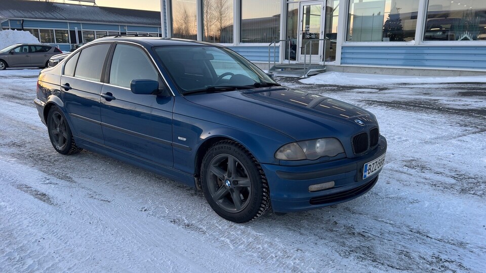 BMW 325 vaihtoauto