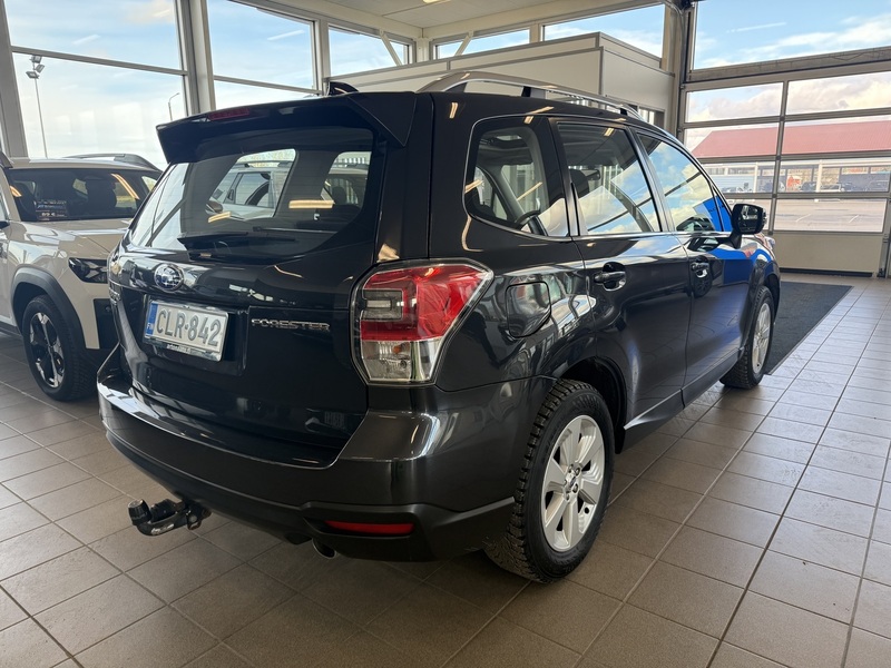 Subaru Forester vaihtoauto