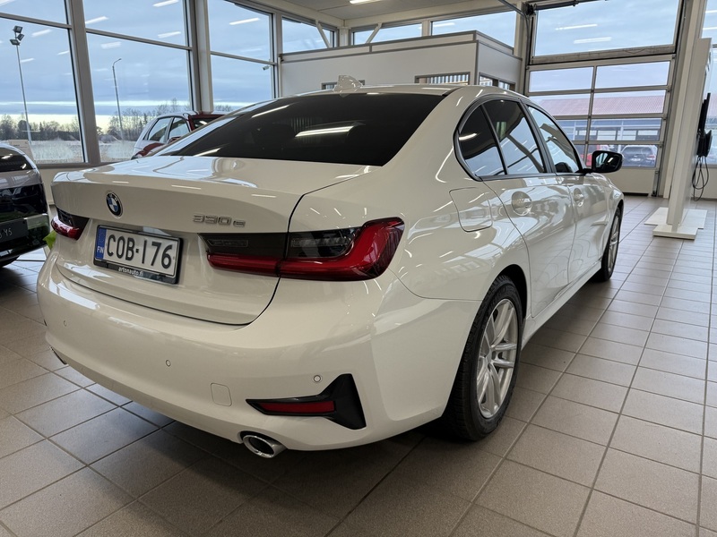 BMW 330 vaihtoauto