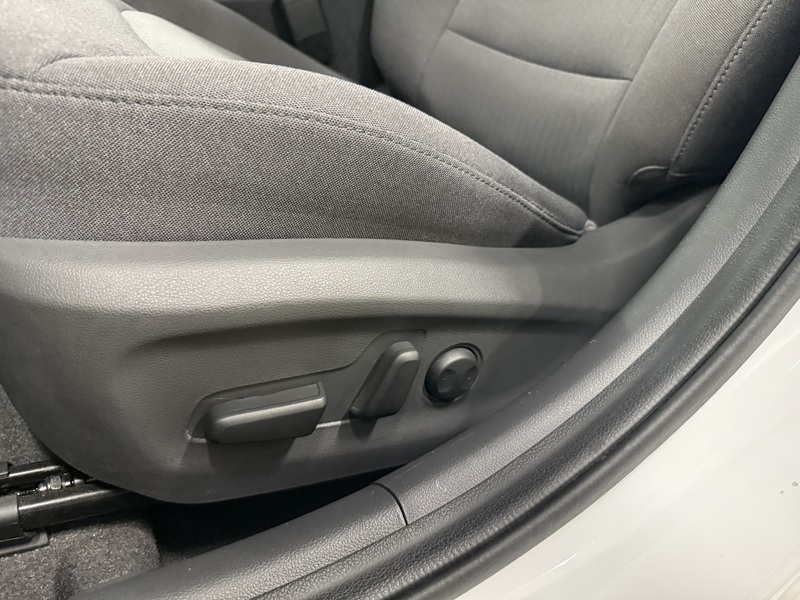 Hyundai IONIQ hybrid vaihtoauto