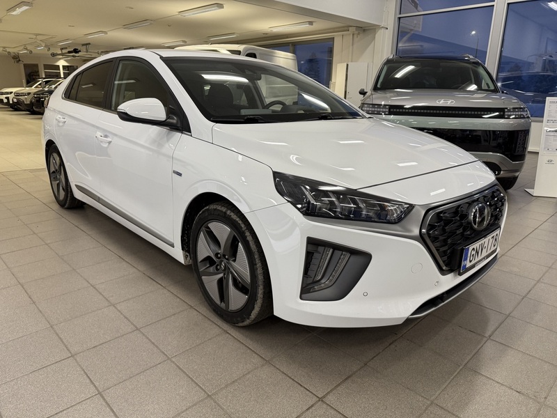 Hyundai IONIQ hybrid vaihtoauto