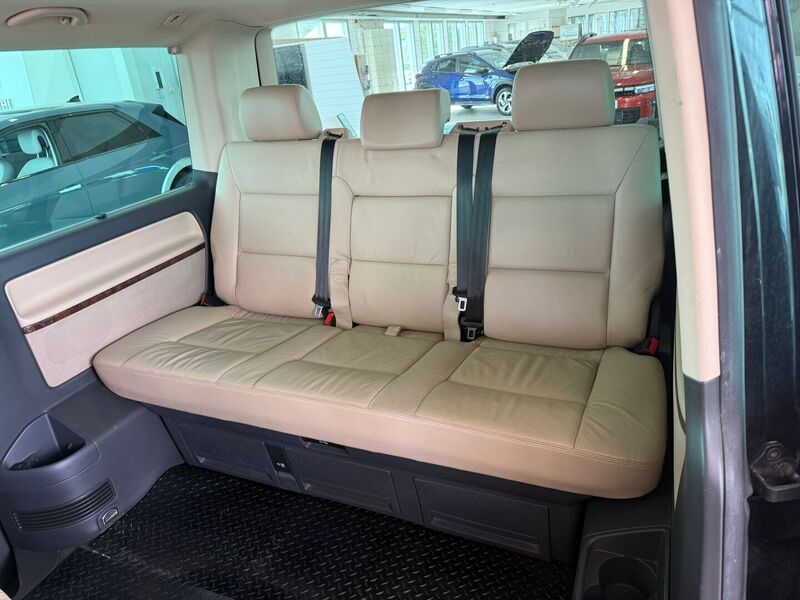 Volkswagen Multivan vaihtoauto