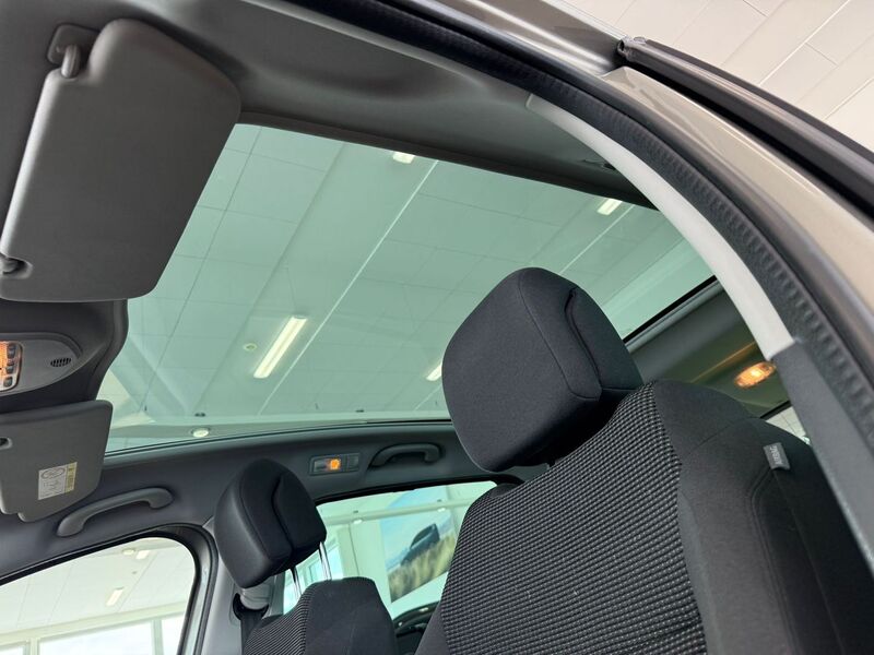 Peugeot 5008 vaihtoauto