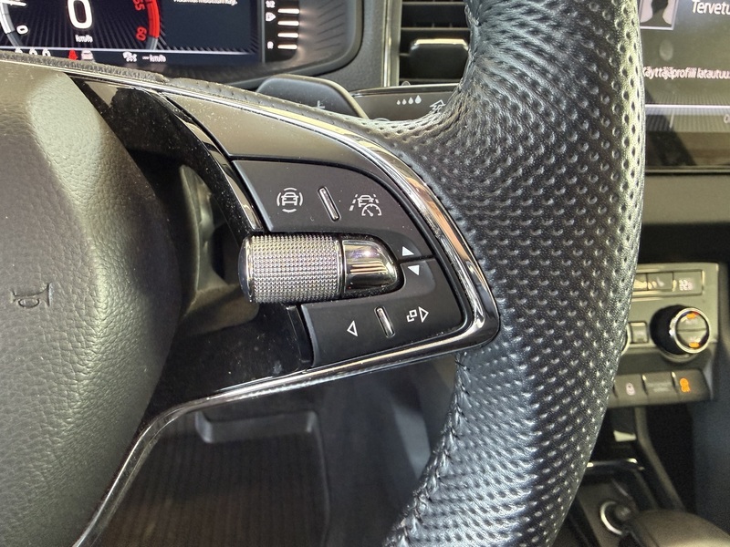 Skoda Karoq vaihtoauto