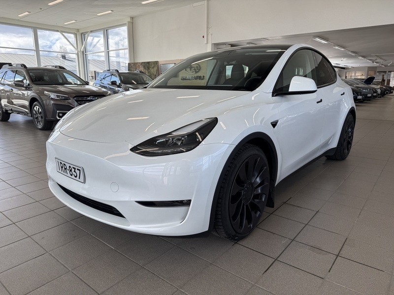 Tesla Model Y vaihtoauto