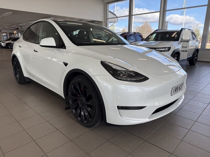 Tesla Model Y vaihtoauto