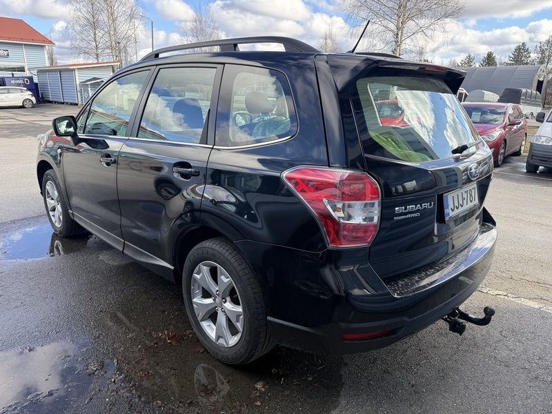 Subaru Forester vaihtoauto