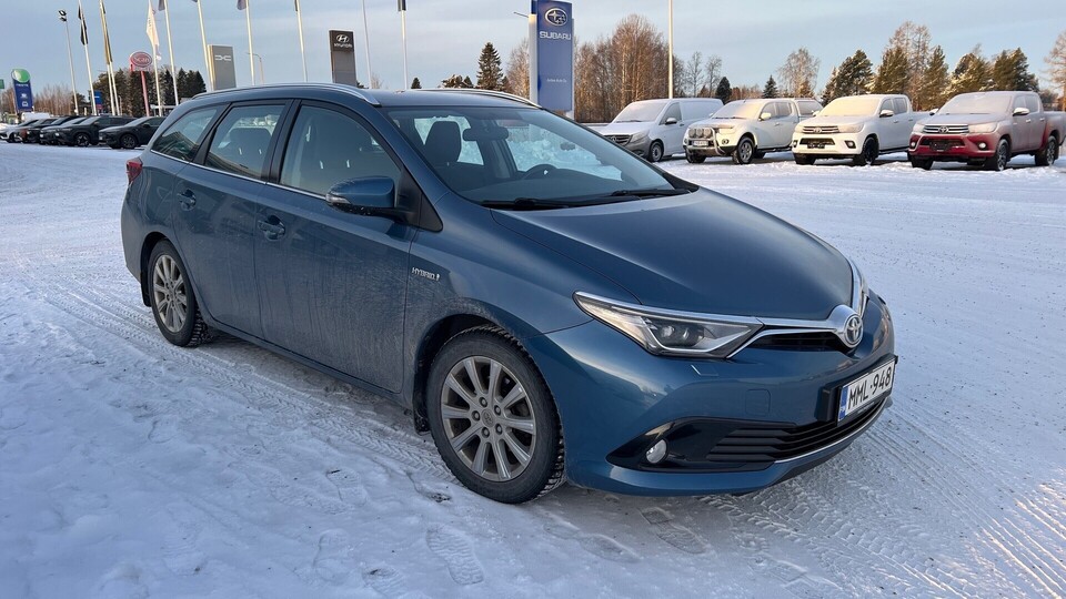 Toyota Auris vaihtoauto