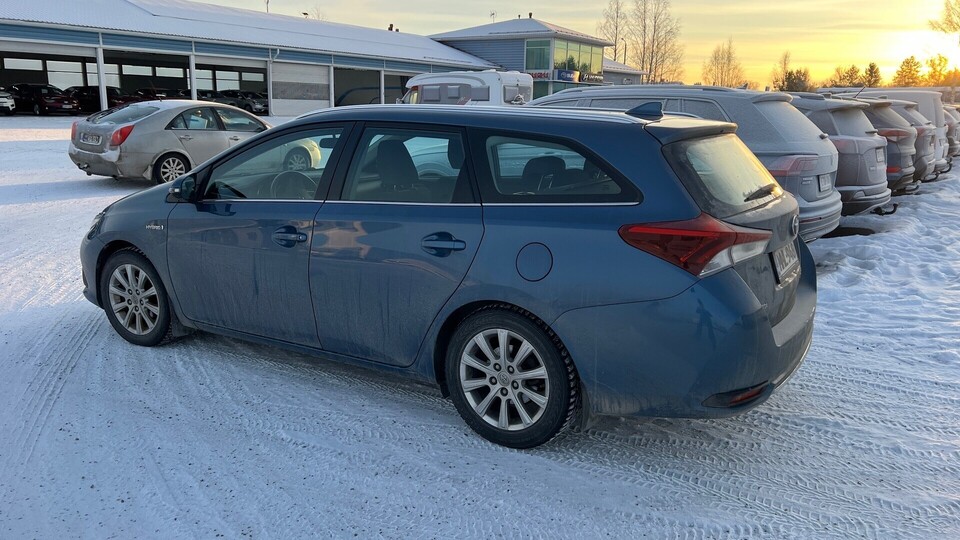 Toyota Auris vaihtoauto