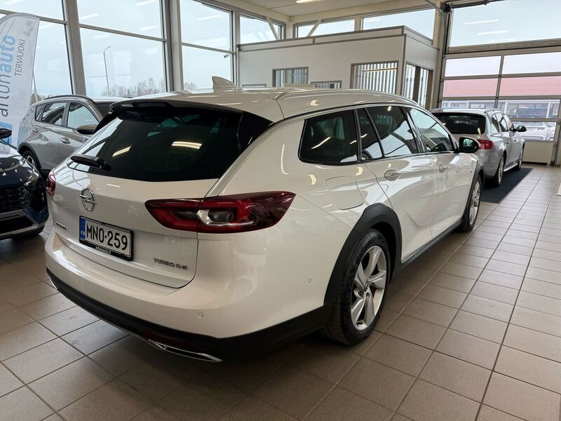 Opel Insignia vaihtoauto