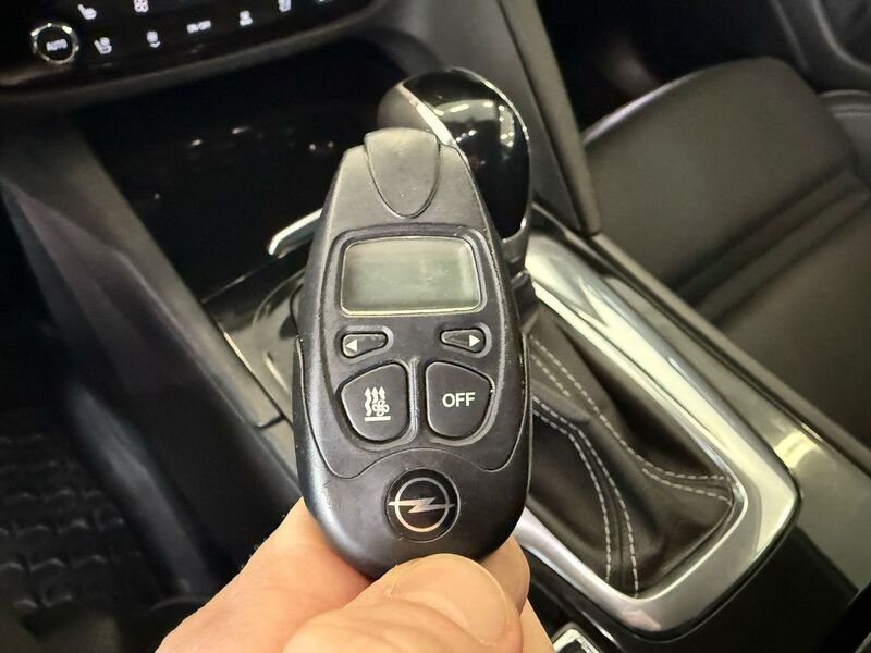 Opel Insignia vaihtoauto