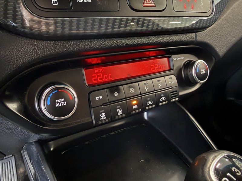 Kia Carens vaihtoauto
