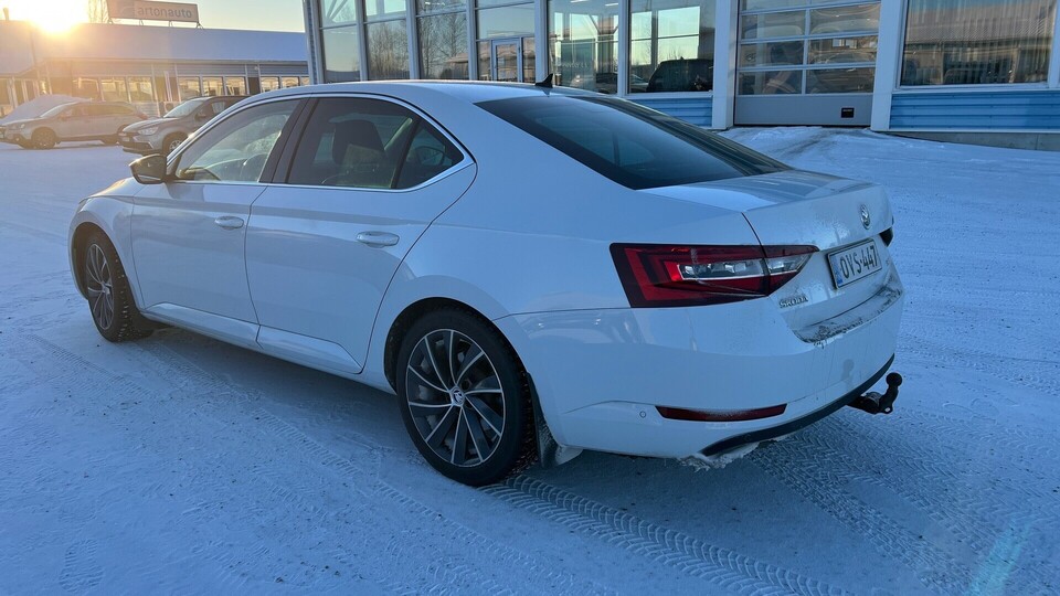 Skoda Superb vaihtoauto