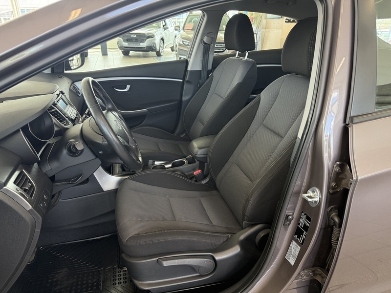 Hyundai i30 5d vaihtoauto