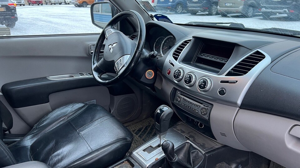 Mitsubishi L200 vaihtoauto