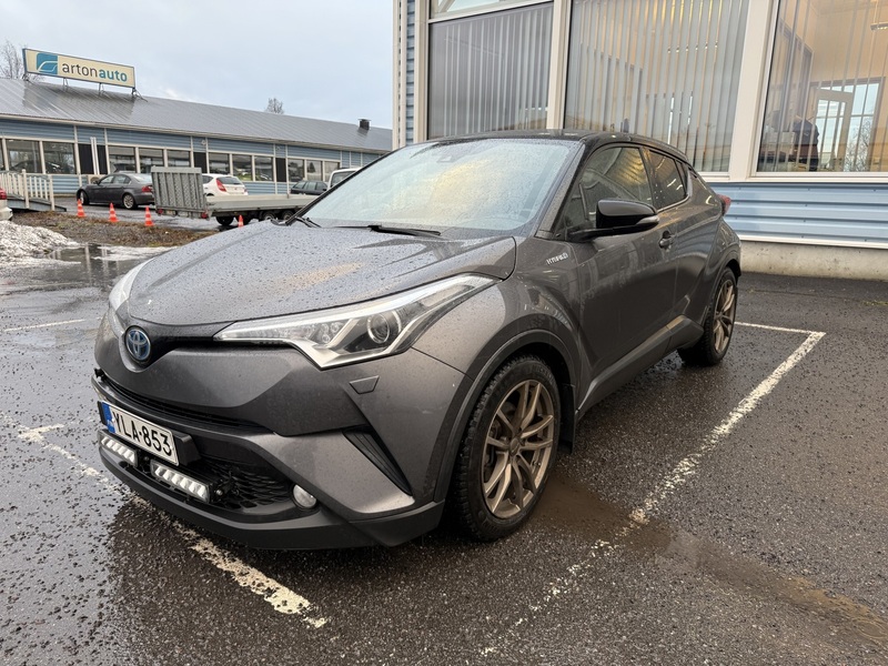 Toyota C-HR vaihtoauto