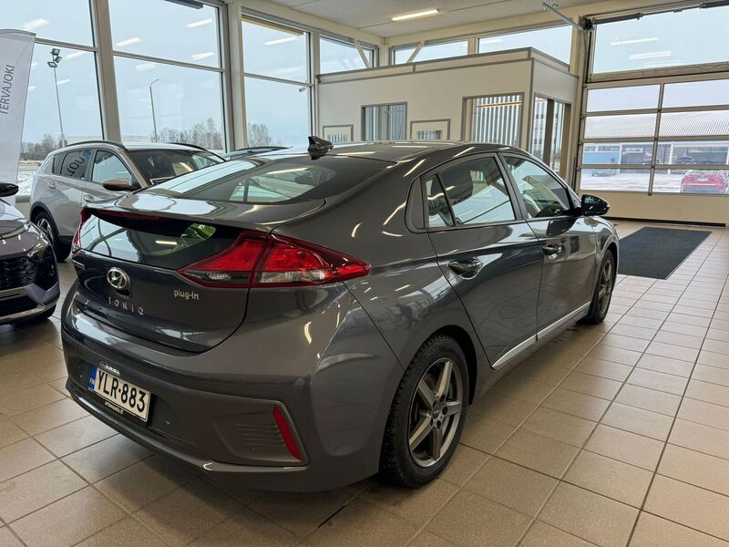 Hyundai IONIQ plug-in vaihtoauto